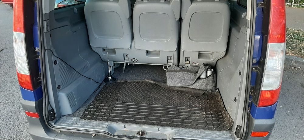 De vânzare, Mercedens vito