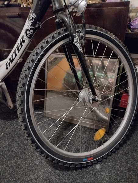 Bicicleta de dama cu roti de 26 de inch