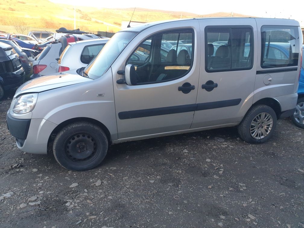 Dezmembrez Fiat Doblo 1.3 multijet 2008