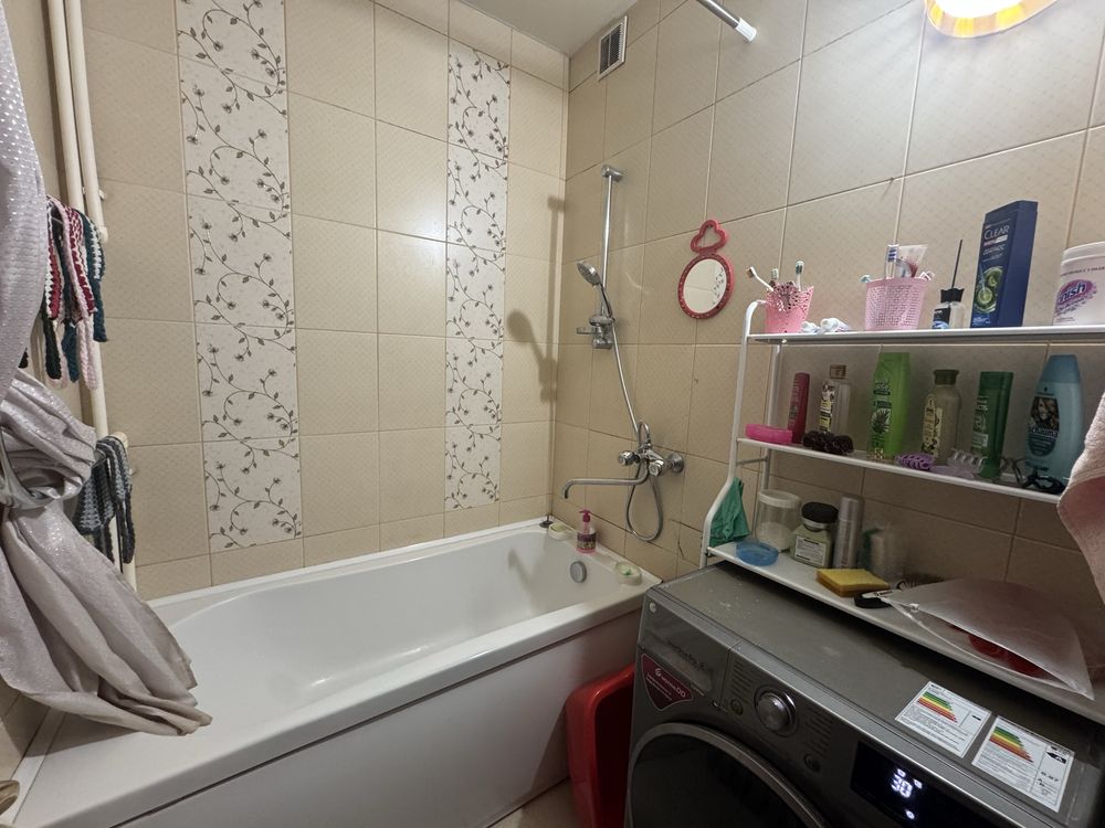 Продам 3х-ком/2/4 м-в Ялангач  — заходи и живи!