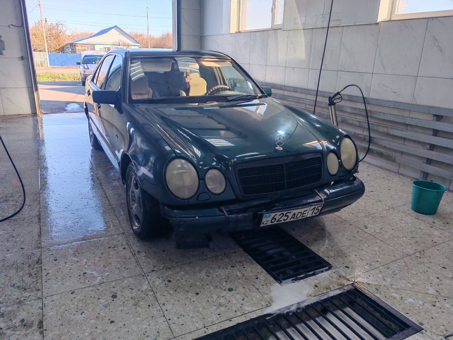 Продам Мерседес 210