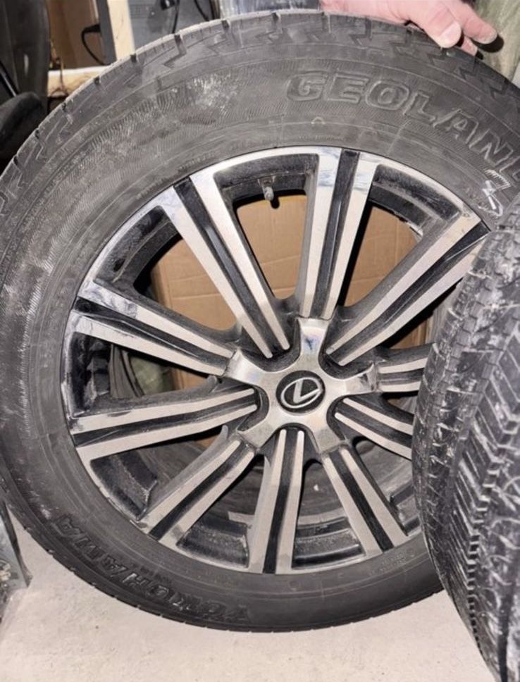 Продам шиныс дисками в оригинале на lx570