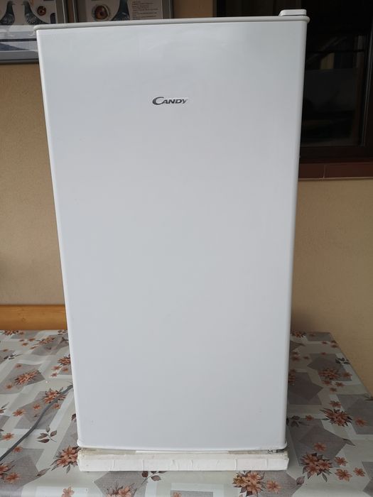 Vând Frigider cu o ușă Candy 90L