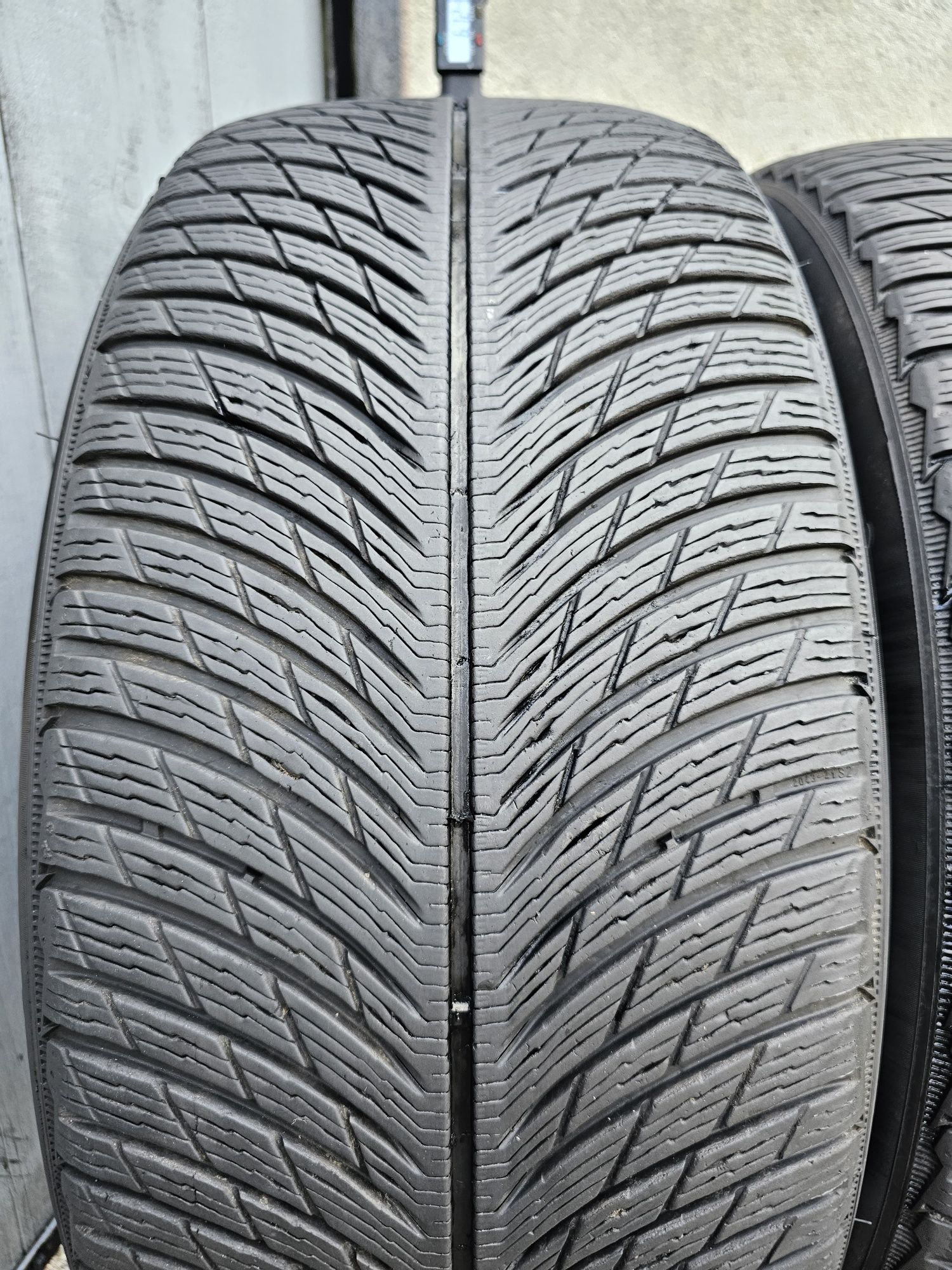 Vând patru anvelope de iarna michelin 255 50  21 dot 3221