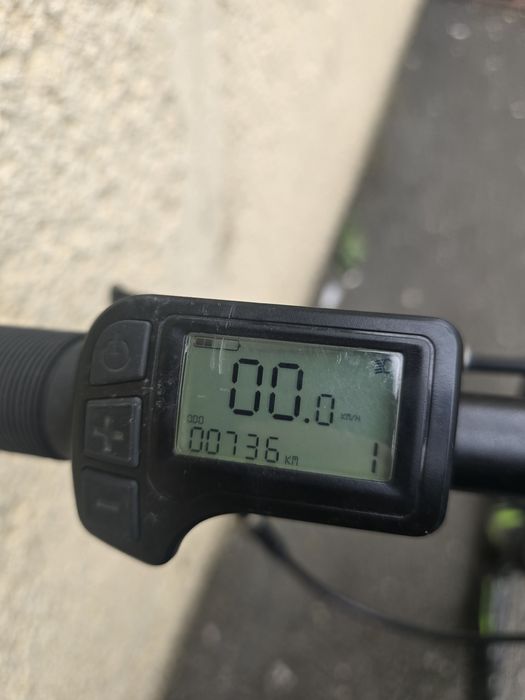 Vând bicicleta electrica 700 km