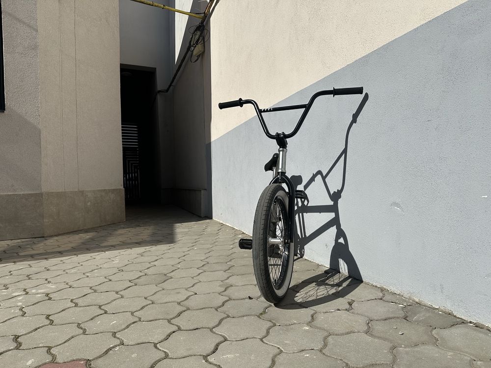 Vand BMX Custom Mongose Legion20.7