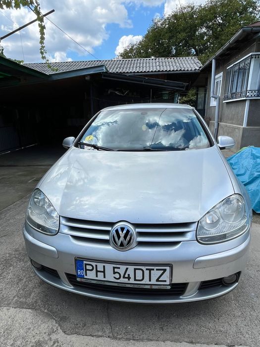 Vând Golf 5 1.9 TDI