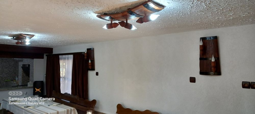 Полилеи, осветление от дъбови бъчви с 3 ръчно изработени дървени чашки