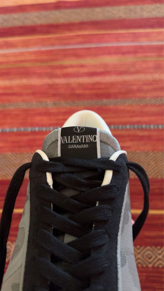 Adidasi Valentino Garavani lace runner