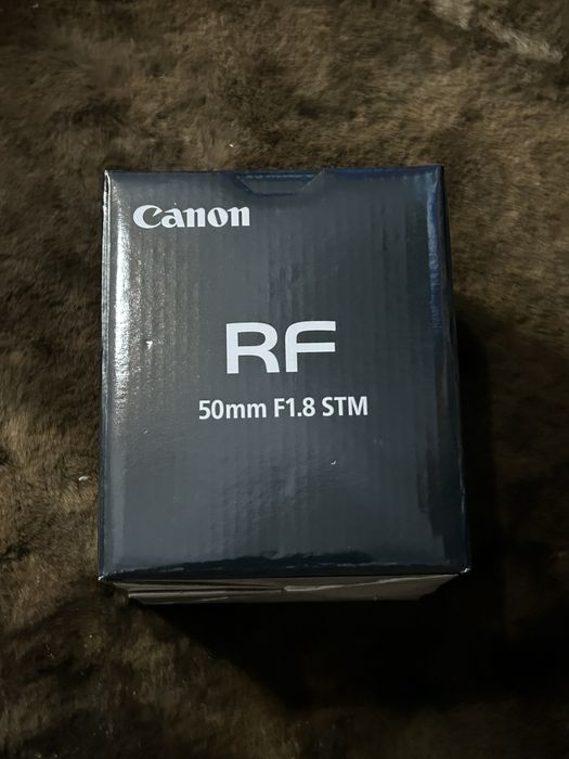 Vand Canon RF 50mm F1.8STM