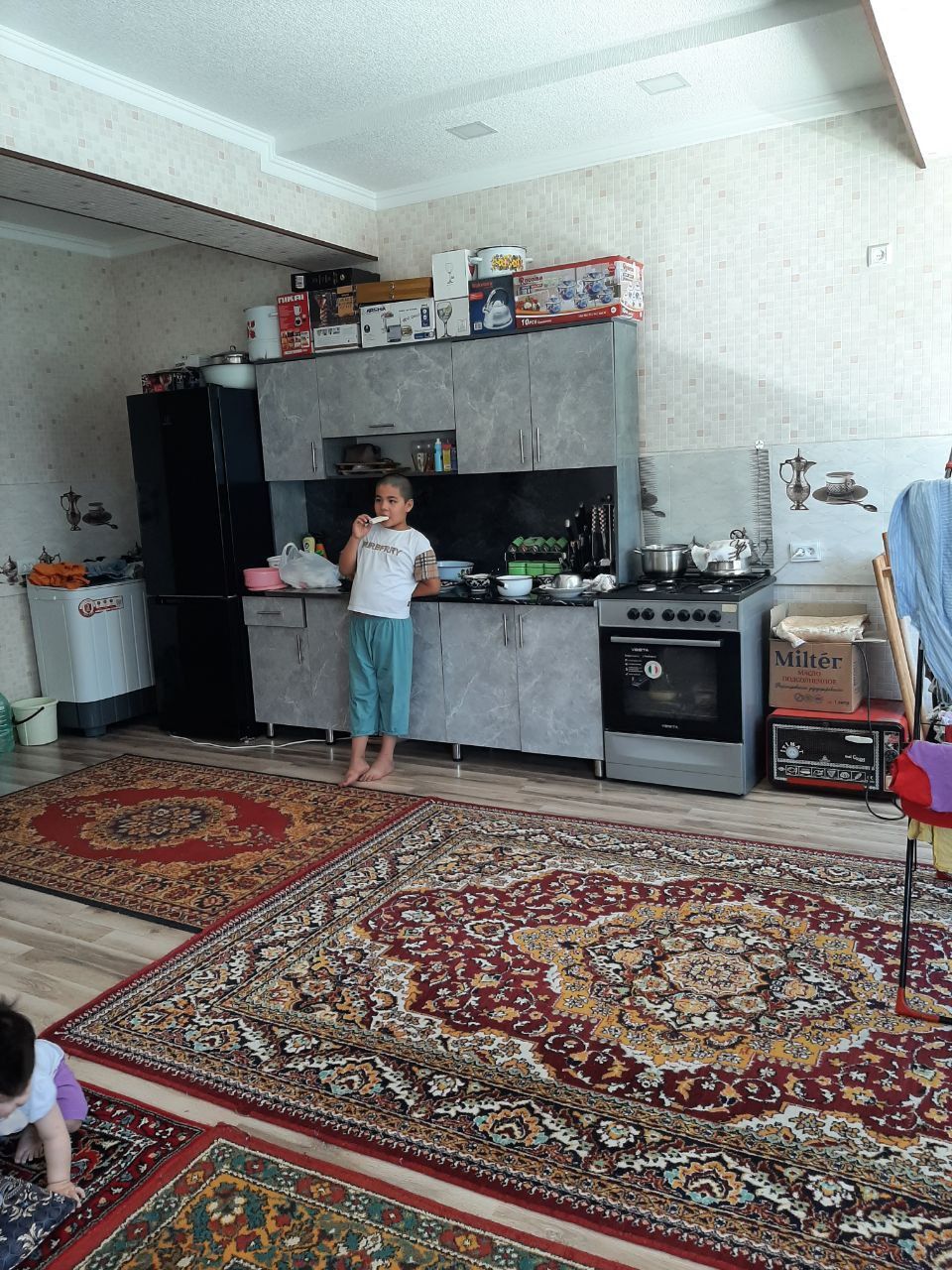 Квартира сотилади 3 этаж 2 хоналик