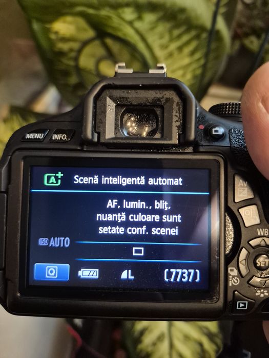 DSLR Canon Eos 600d cu obiectiv