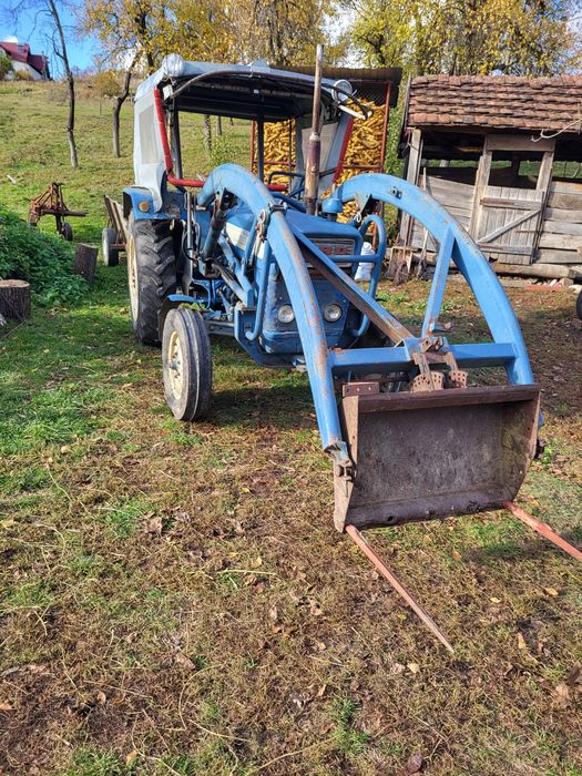 Vand tractor ford 2000