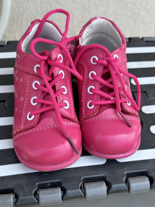 Pantofi roz fete piele