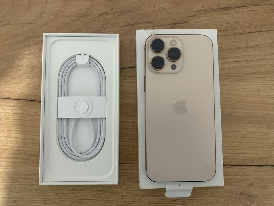 Продам 16 про макс 256 гб esim