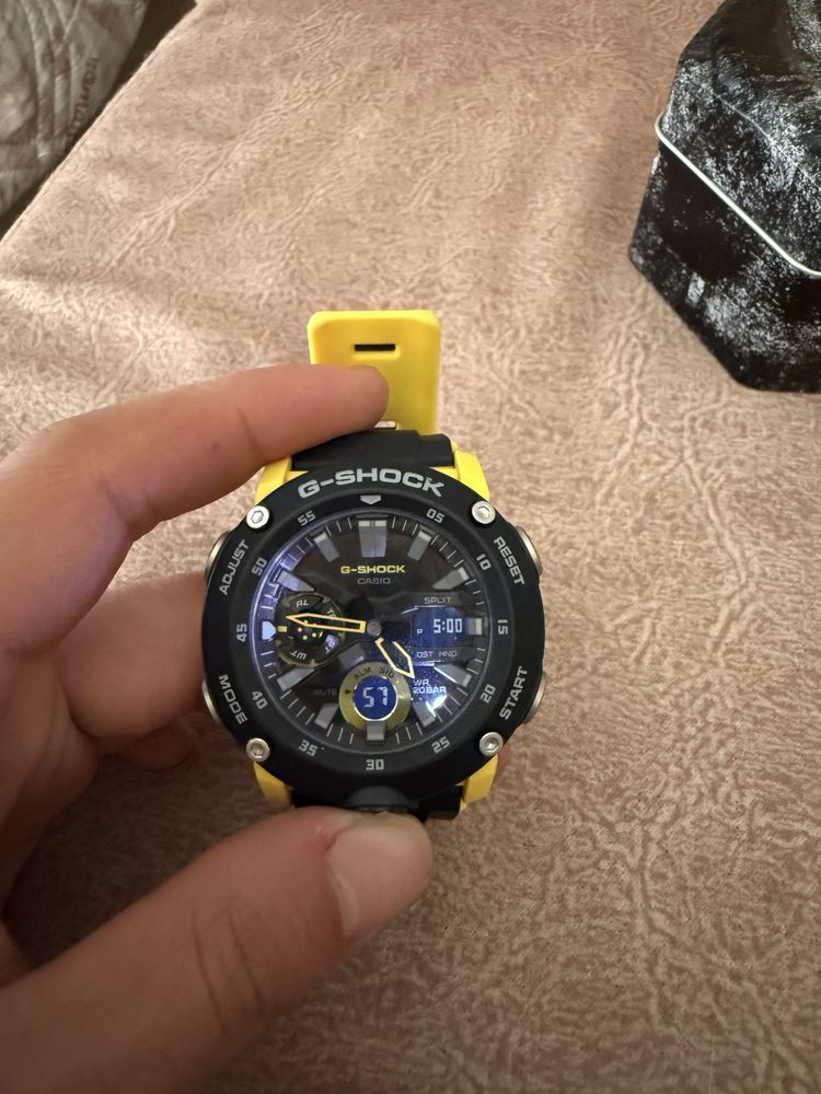 Часовник G-shock като нов