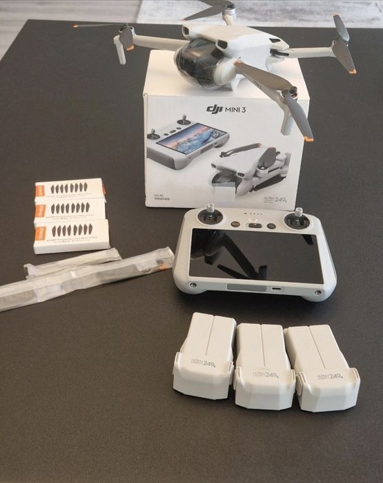 Drona DJI mini 3 smart remote - aproape nou