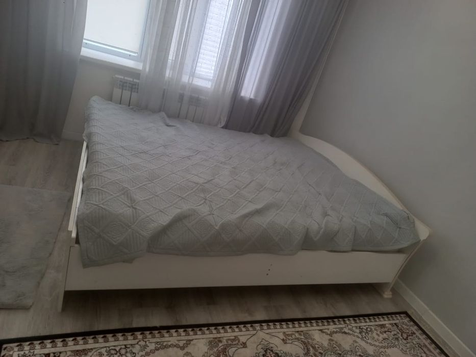 Продам кровать двухспальную