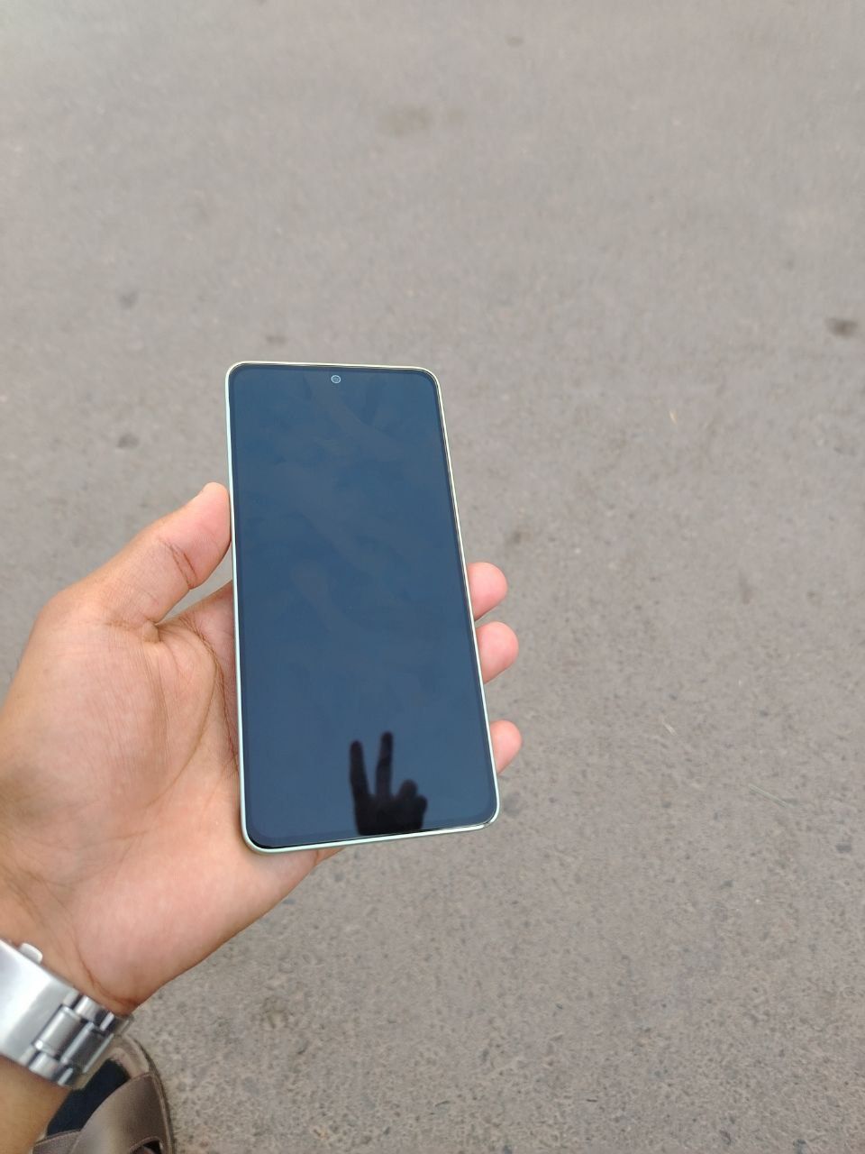 Redmi not 13 aybi yoq yeng joyi 256