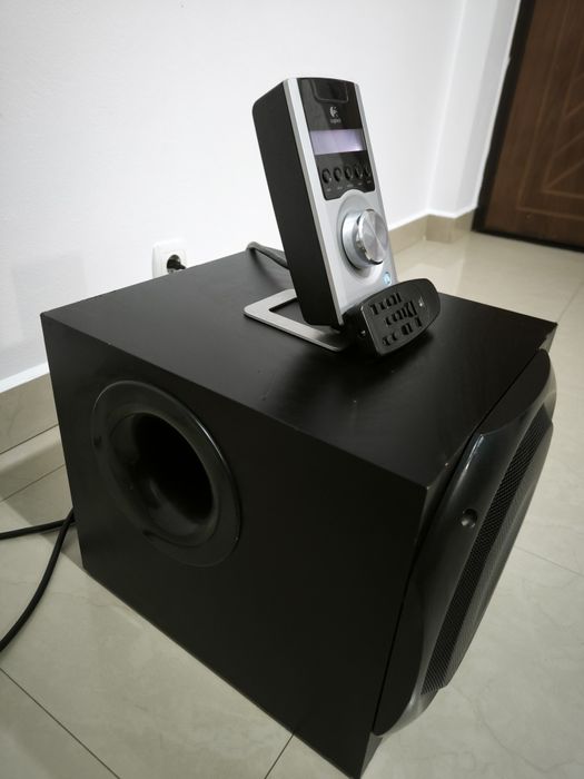 Subwofer Logitech Z5500