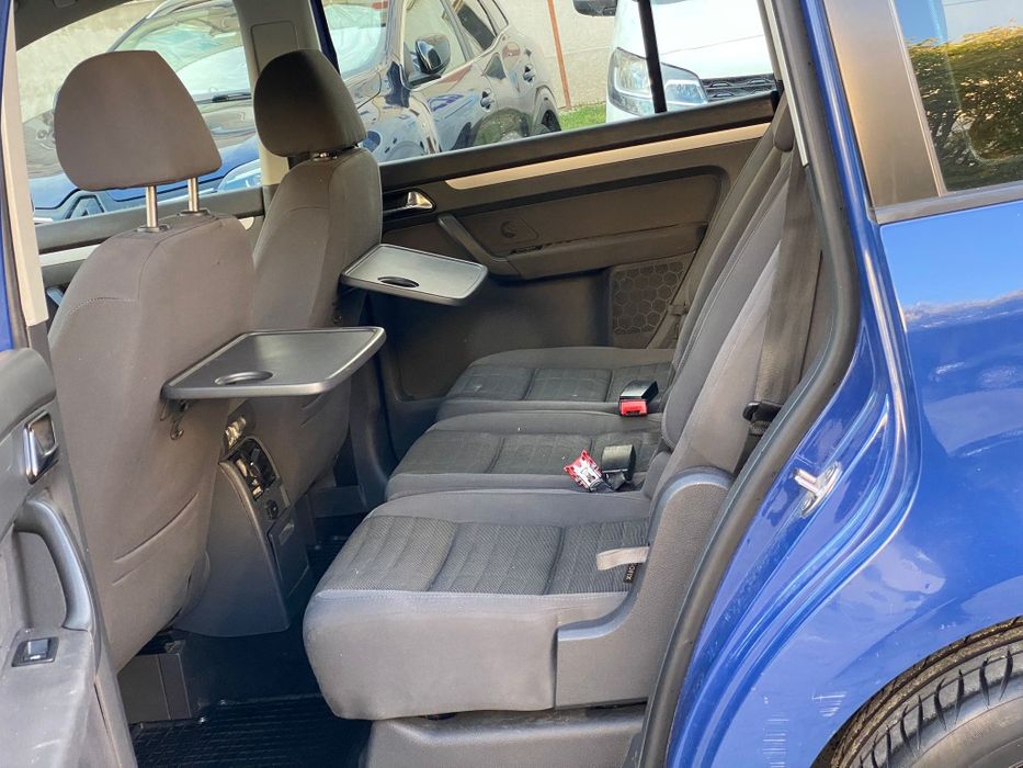Vând Volkswagen touran 2.0 140 Cp 7locuri