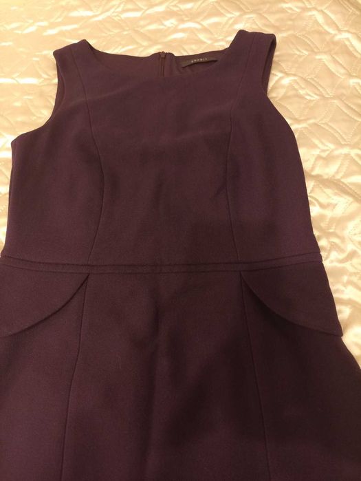 Продавам сукмани: сив на KENSOL - 25 лв. и лилав на ESPRIT - 25 лв.