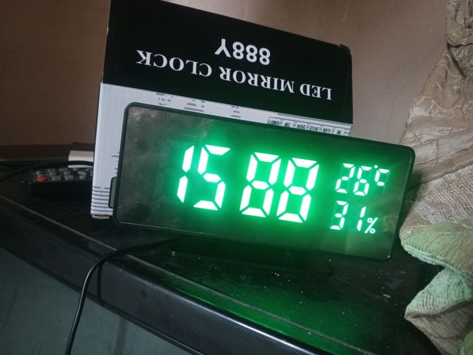 Продам часы новые за 4000