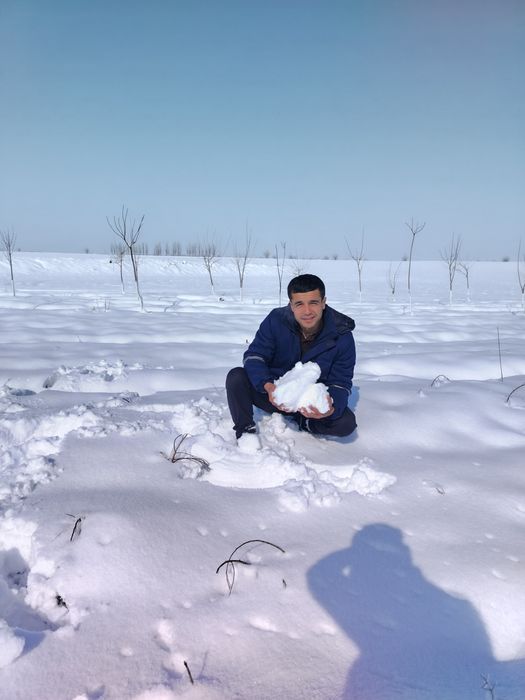 Issiqxona  qurish xizmati  ushtasidan. Biz ishga. Javob. Siz. Pulga