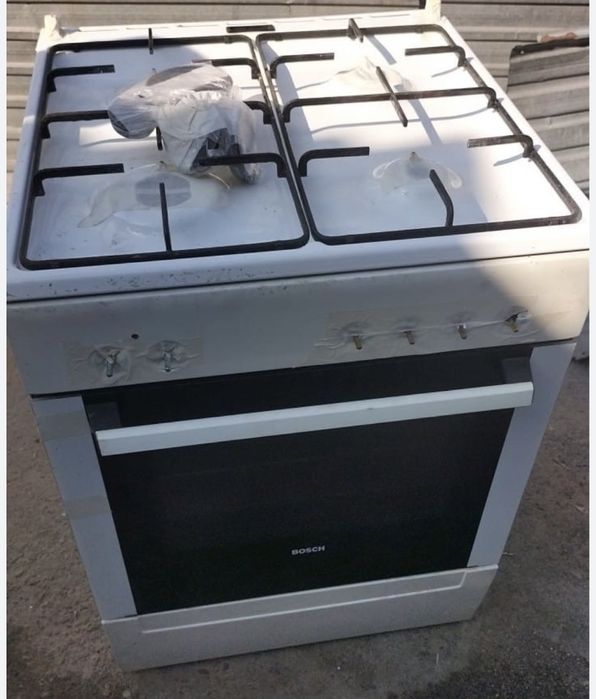 Газовая плита Bosch 60*60 , духовка электрическая