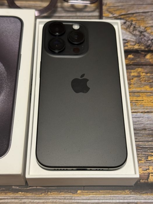 iPhone 15 Pro Black Titanium 128GB – full box, ca nou