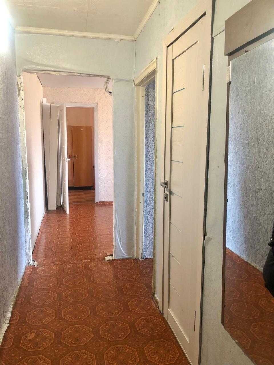 Продаем 2-хкомнатную квартиру в 12 мкр-не на Горняке