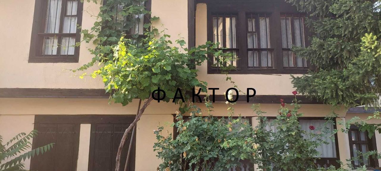 Продава се Къща в Карлово - 160 кв.м за 657 €/кв.м - Снимка #1