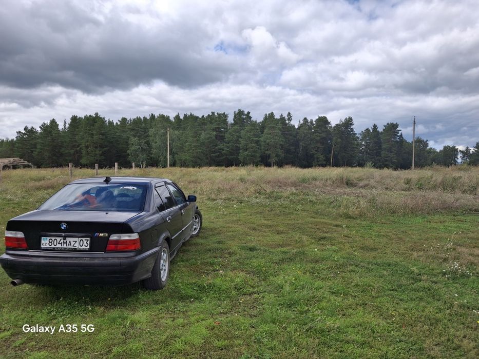 Продам машину  бмв