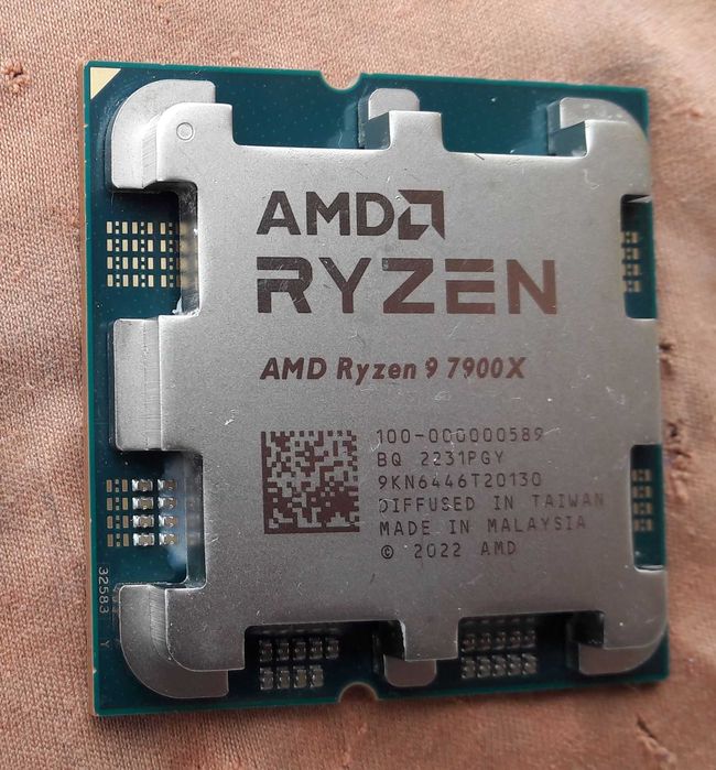 Procesor AMD Ryzen 9 7900X - DEFECT