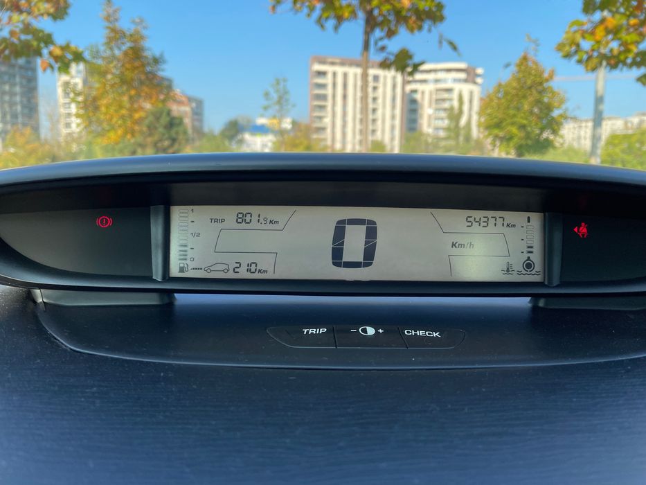 Vând Citroen C4 benzină,cutie manuală  1,6 ; 110 cp - 2007