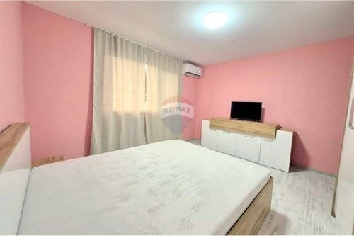 Продава се Къща в Варна, Галата - 730 кв.м за 343 €/кв.м - Снимка #7