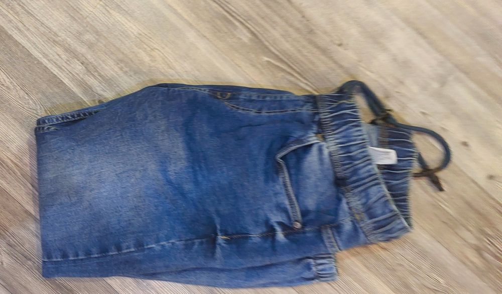 Дънки нови на  Cropp