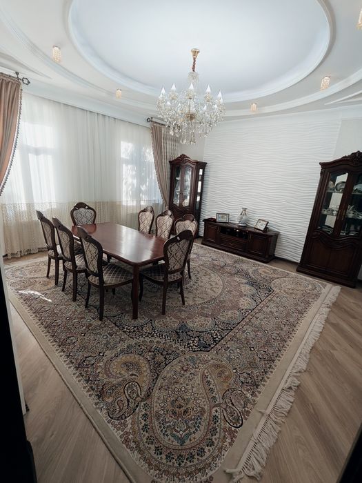 Продается евродом ул.Паркентская, 4 сотки,8 комнат
