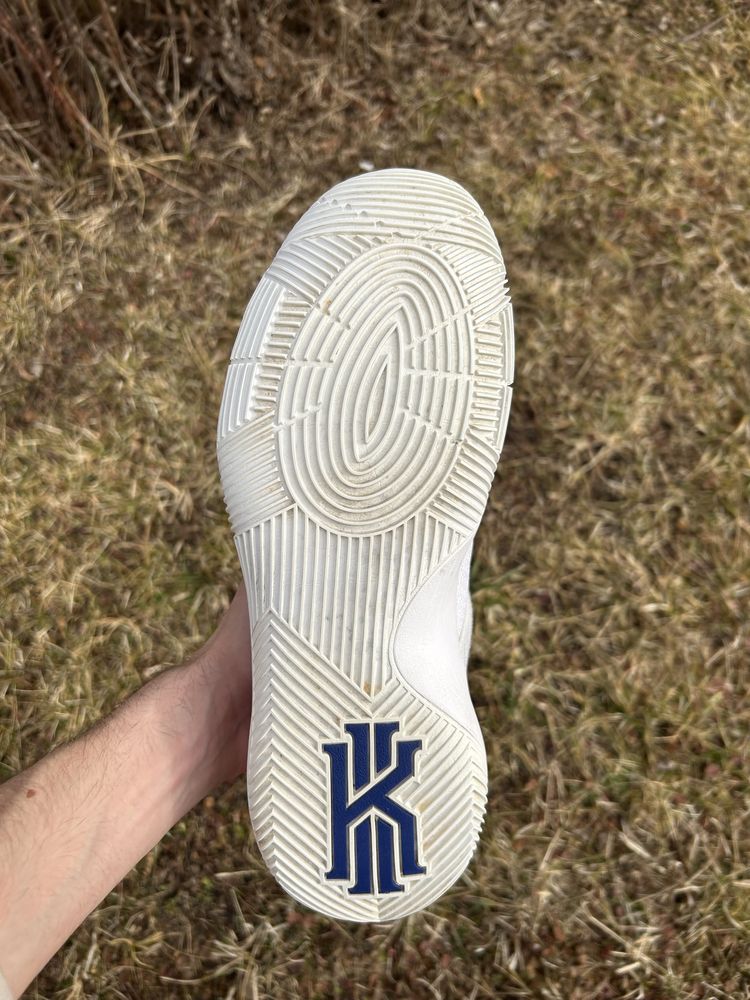 Nike Kyrie 2 USA