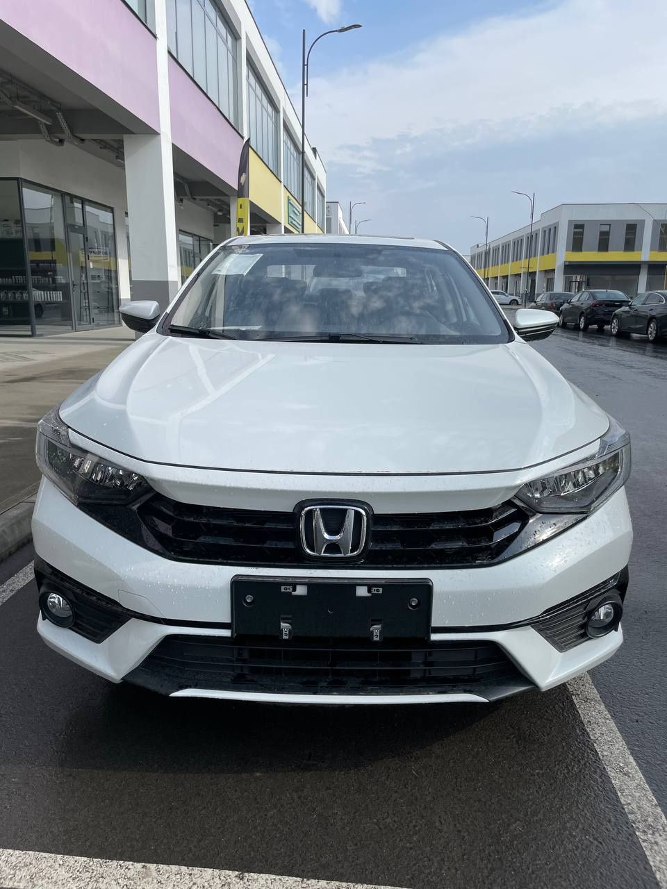 Honda invex сотилади