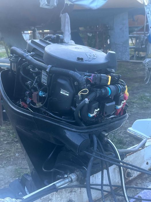 Извънбордов двигател Mercury Mariner FourStroke EFI 40 к.с.
