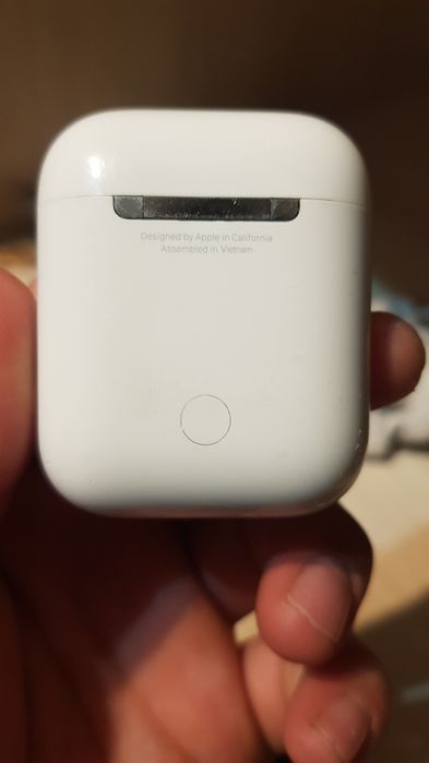 airpods 2 оригинал, если обмен есть предлагайте)  за 30К