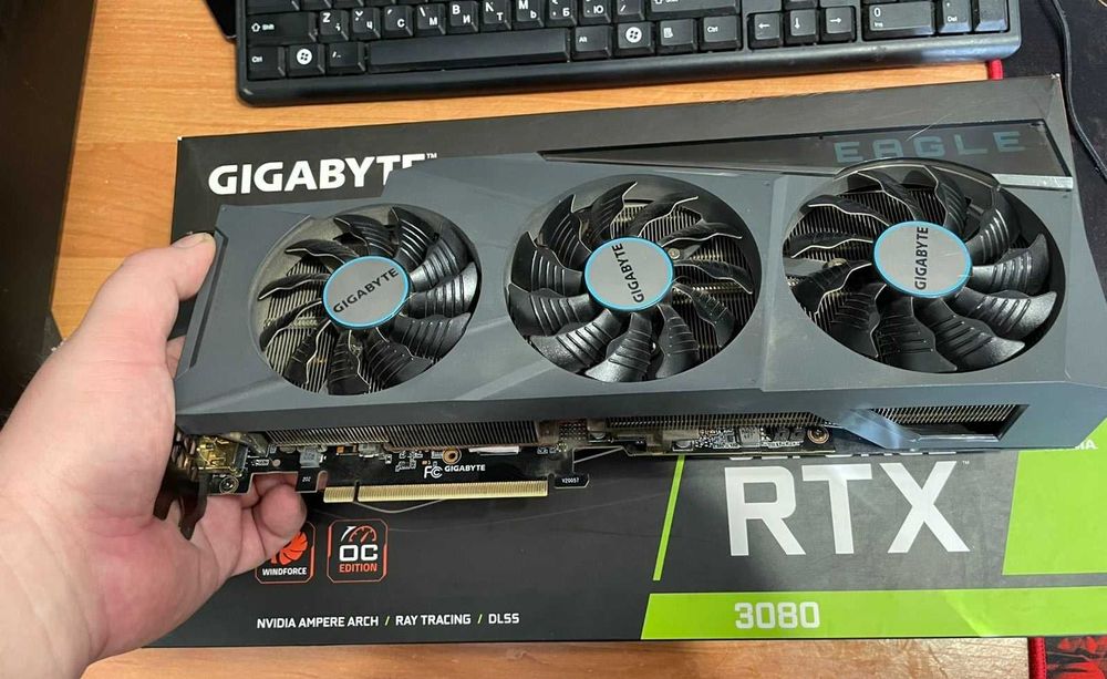 Видеокарта GeForce 3080 10GB Gigabyte