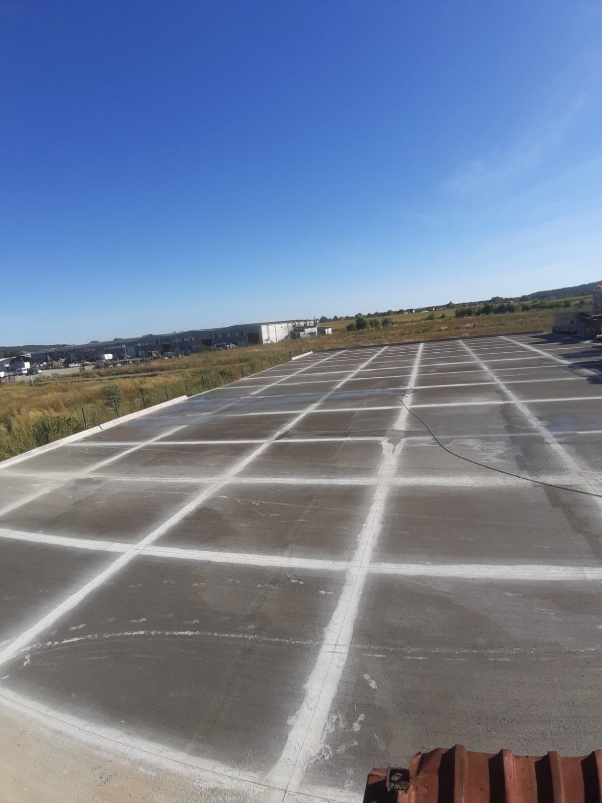 Sapa beton industrial cu Elicopter si Cuart - platforme betonate