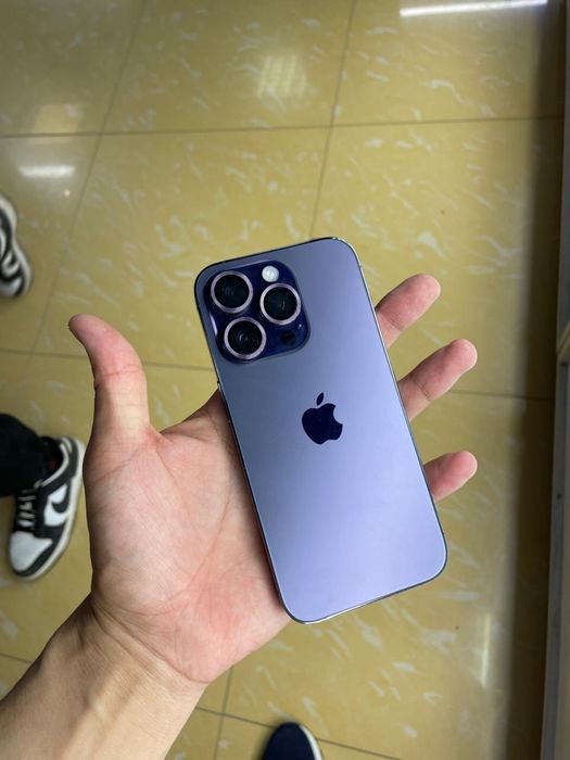Продам iphone 14 pro
