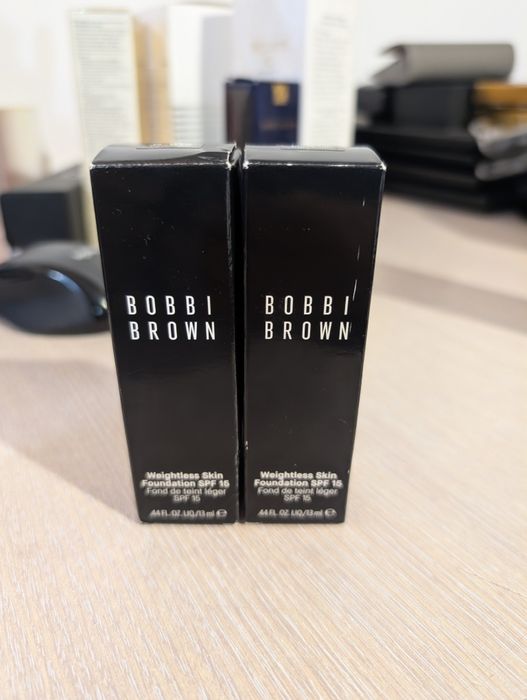 Fond de ten BOBBI BROWN Weightless Skin Foundation SPF15 13ml nr.12
