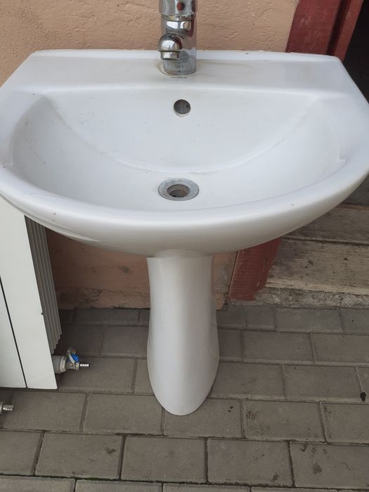 Chiuveta baie cu picior si baterie