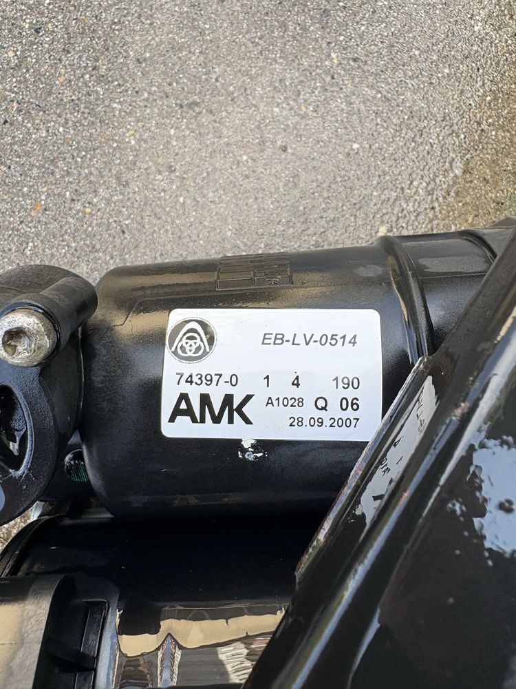 Задно окачване E70
