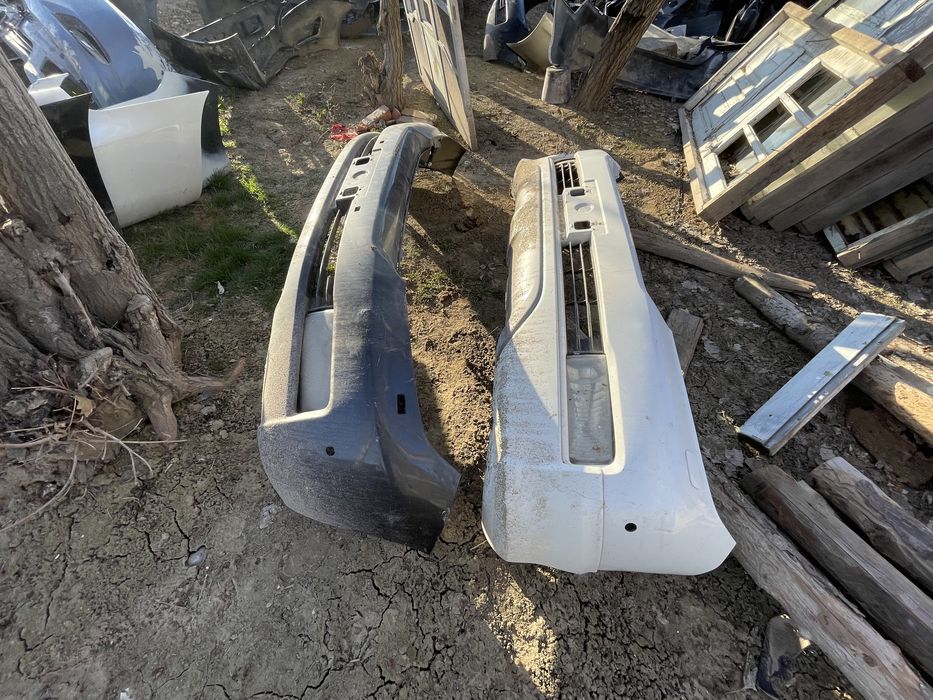 Бампери на тойота ленд крузер 200 передний и не сколка мелочи