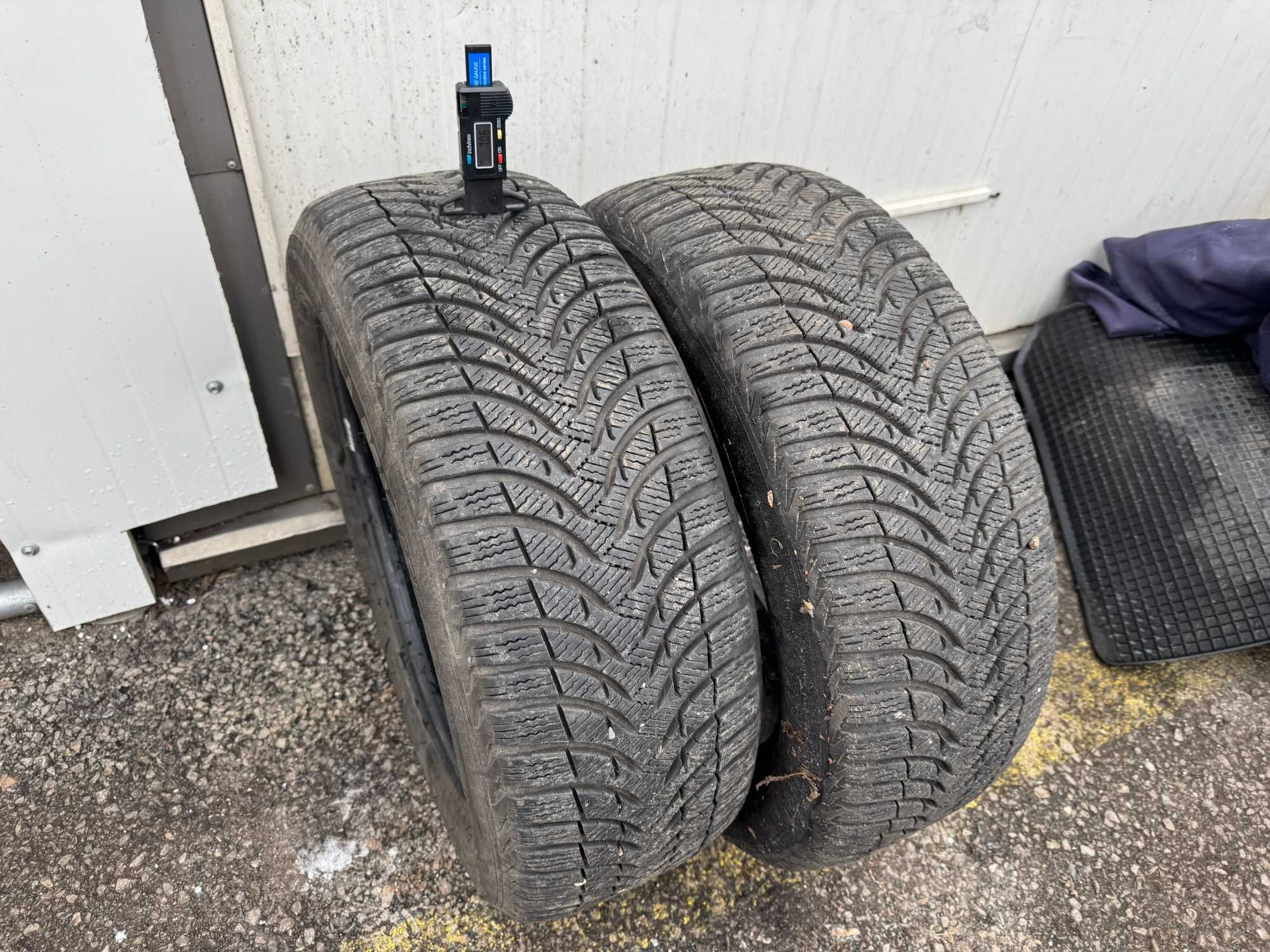 зимни Гуми Michelin 205/55/16 с ДОТ 35/2020г.